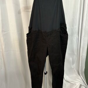 Ingrid & Isabel Black Skinny Jeans Full-Length Design